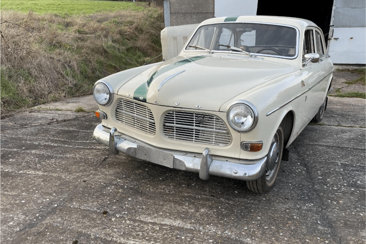 VOLVO Amazon 122S - 1966 vue de face