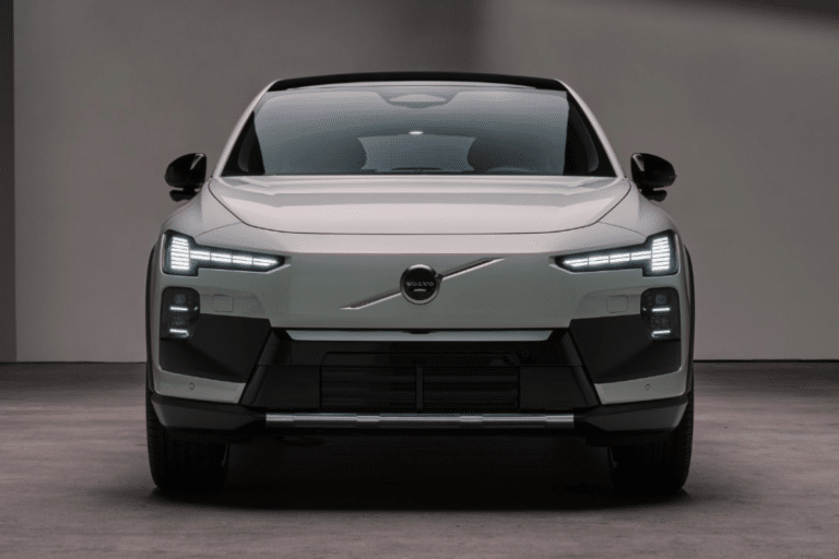 Volvo prévoit une reprise au second semestre, portée par la montée en puissance de l’EX60