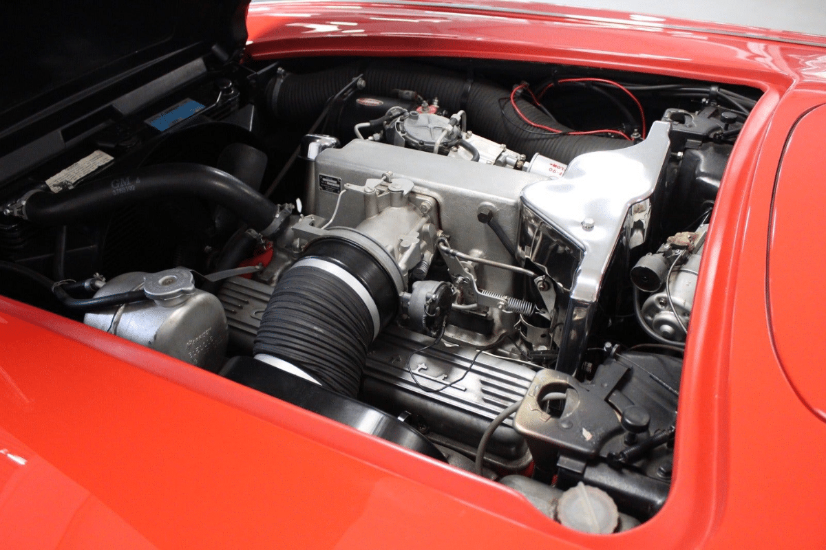 1962 Chevrolet Corvette Convertible vue du moteur