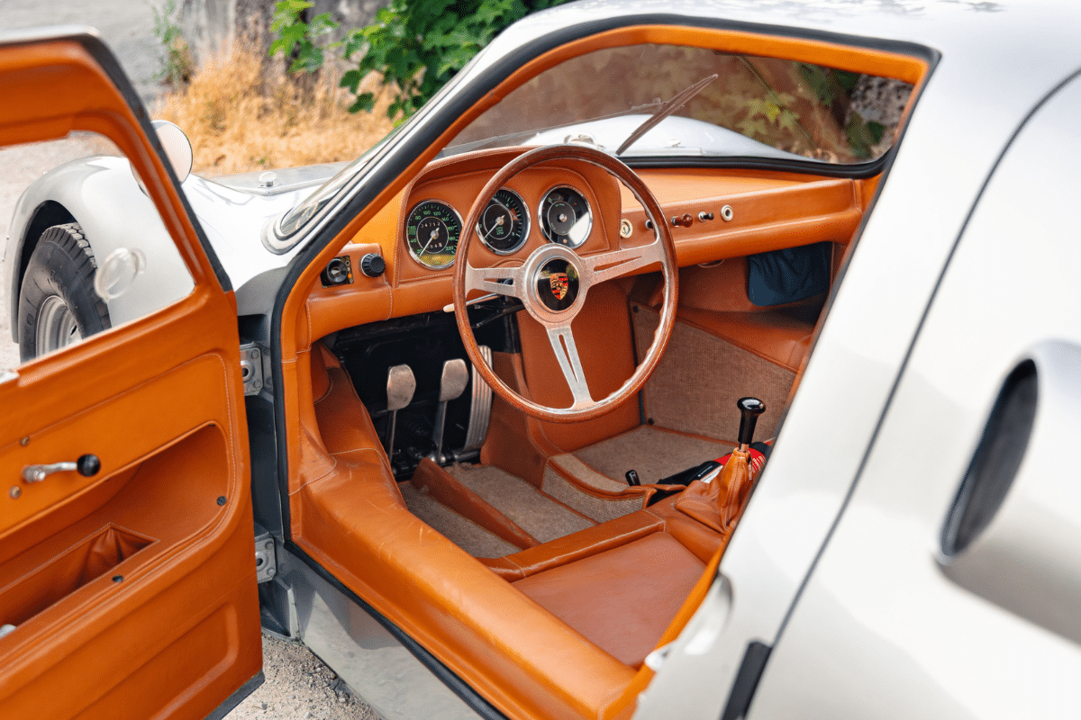 1964 Porsche 904 vue du volant