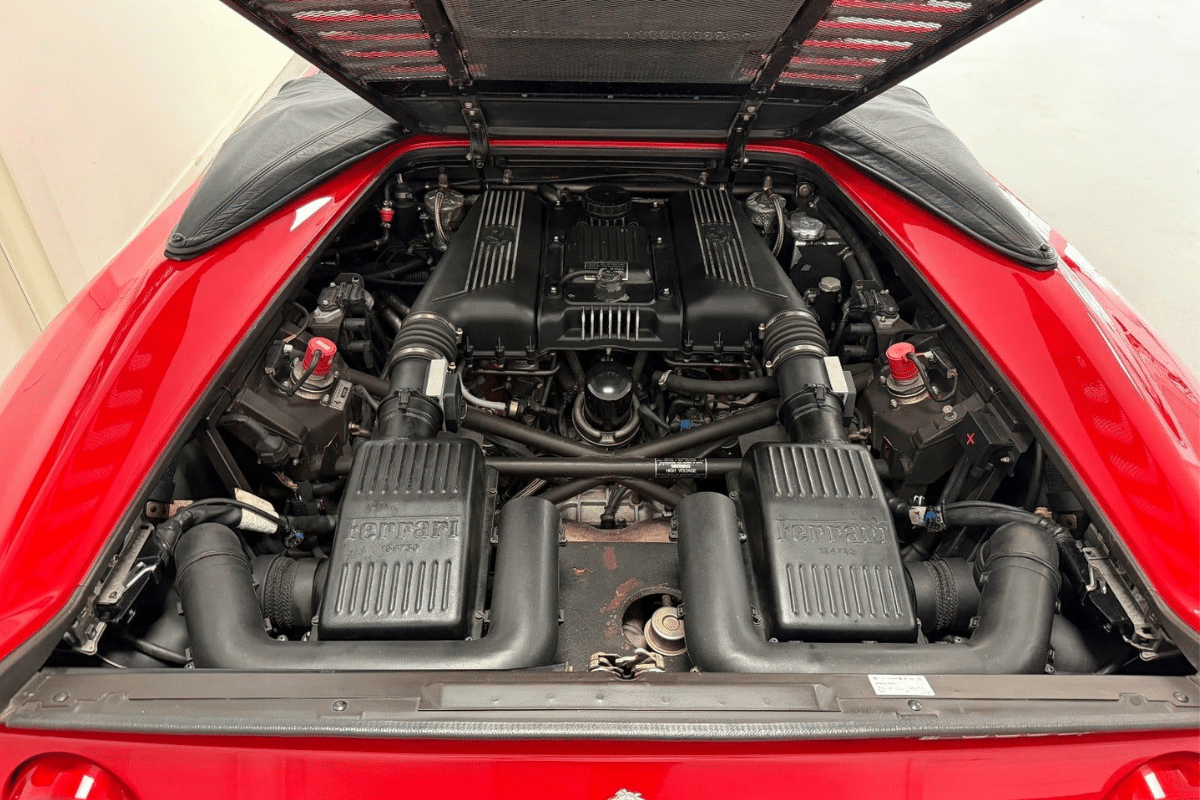 1995 Ferrari F355 Spider vue du moteur