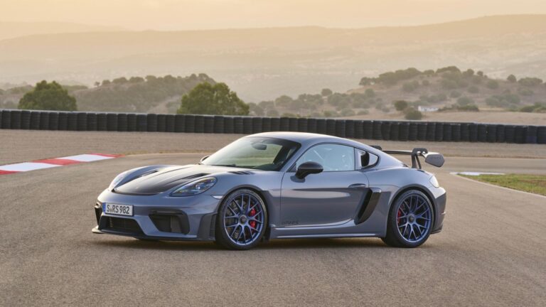 Après sa phase SUV électriques Porsche s&rsquo;attaque à nouveau à ce qui a fait son succès avec la 718 : une sportive qui cède à l&rsquo;électrique