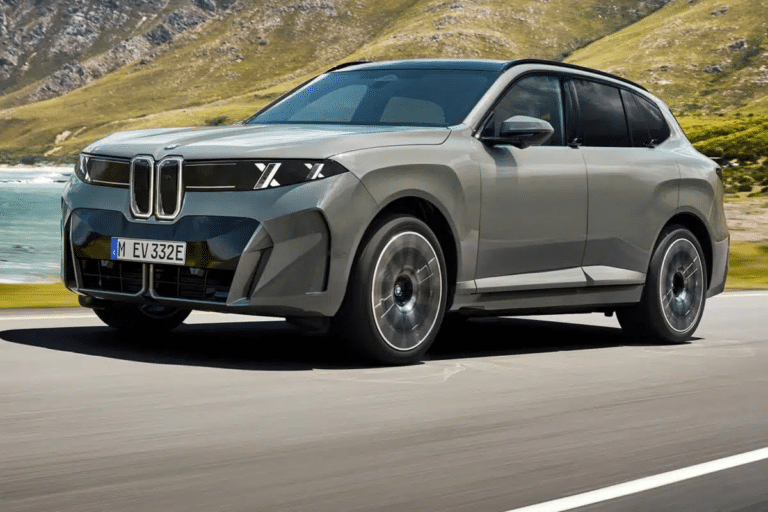 BMW ne promet pas seulement plus d’autonomie avec l’iX5, mais une électrique moins sale à fabriquer