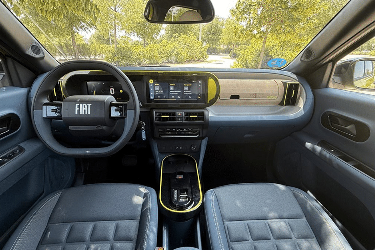 Fiat Grande Panda Hybrid 110 design intérieur