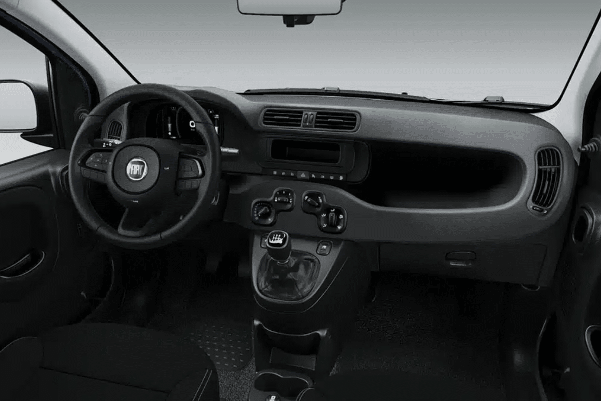 Fiat Pandina Hybrid vue du volant