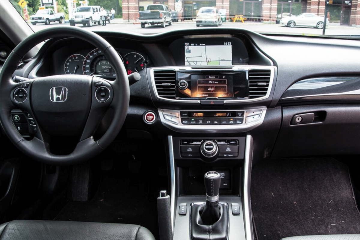 Honda Accord Coupe design intérieur