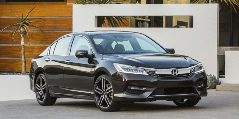 Les coupés grand public ont presque disparu, et l’ancienne Honda Accord Coupe raconte pourquoi les SUV ont gagné