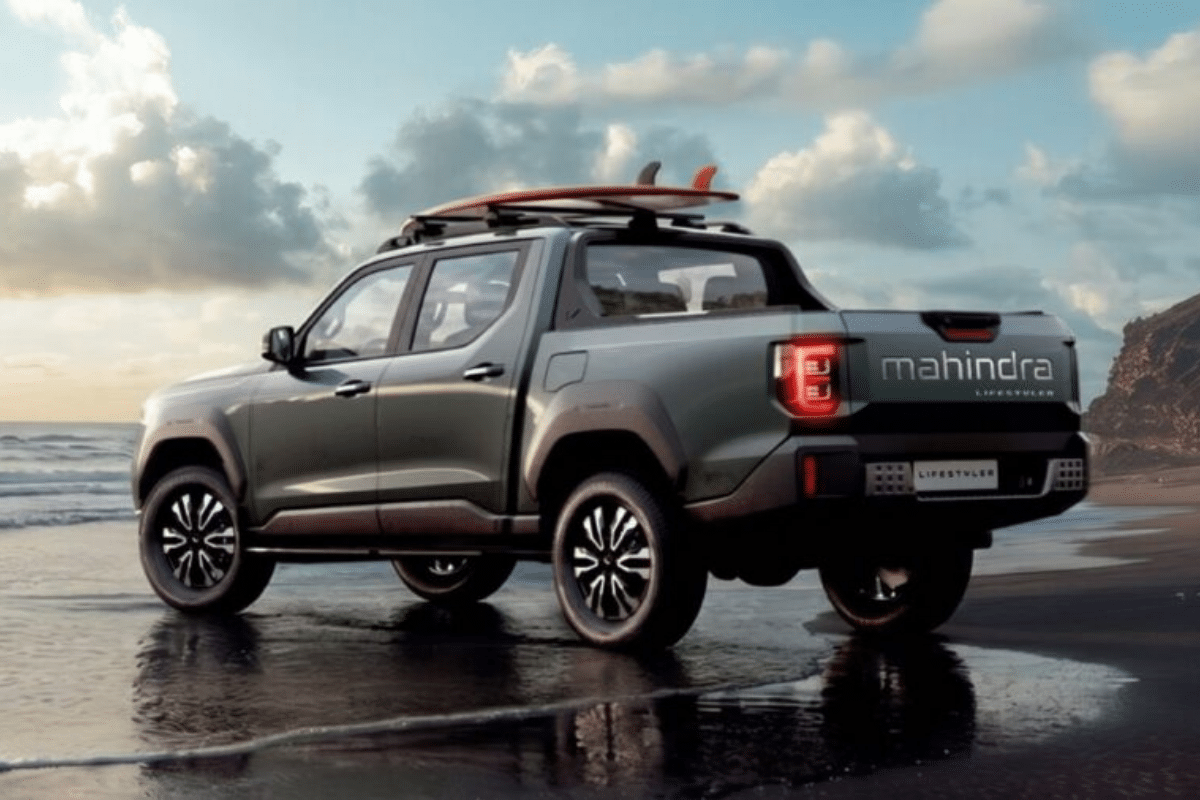 Mahindra Scorpio Lifestyler vue arrière