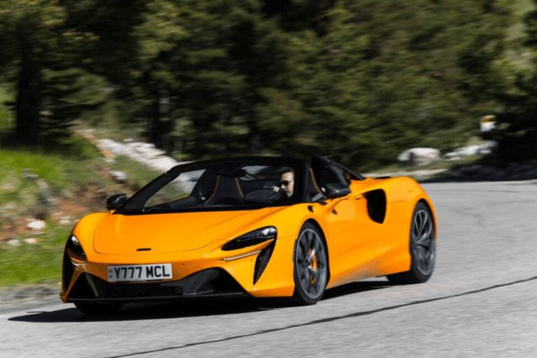 Une McLaren Artura presque neuve perd une fortune, et c’est le piège que les acheteurs de supercars oublient souvent