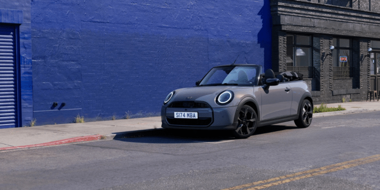 Les cabriolets disparaissent des catalogues, cette Mini d’occasion garde une vraie carte à jouer