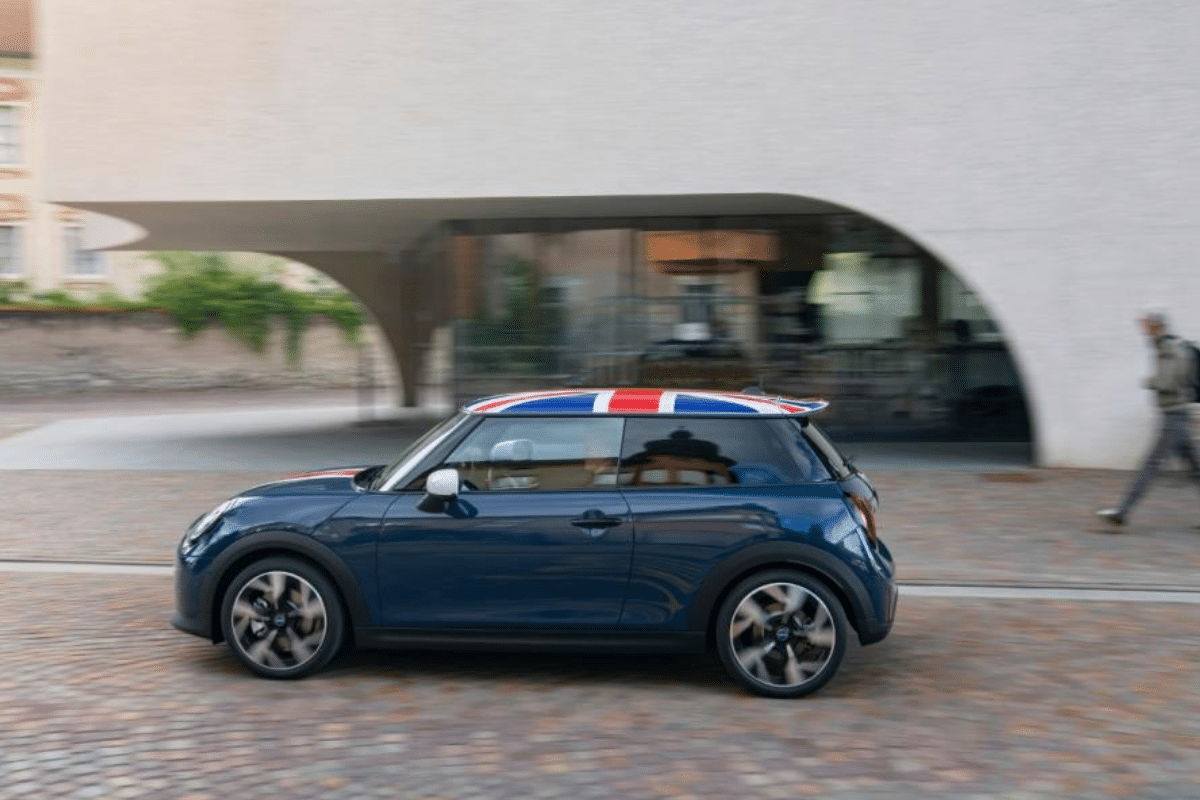 Mini Cooper Édition vue de profil