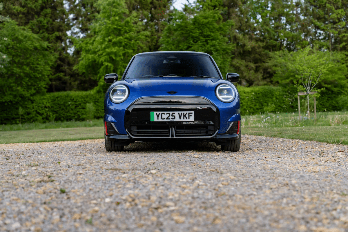 Mini électrique vue de face