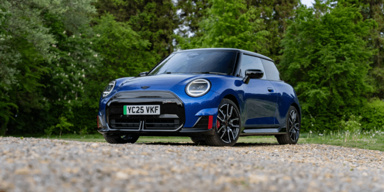 La Mini électrique pourrait devenir la seule citadine propulsion, et ses rivales resteraient sur une recette plus classique