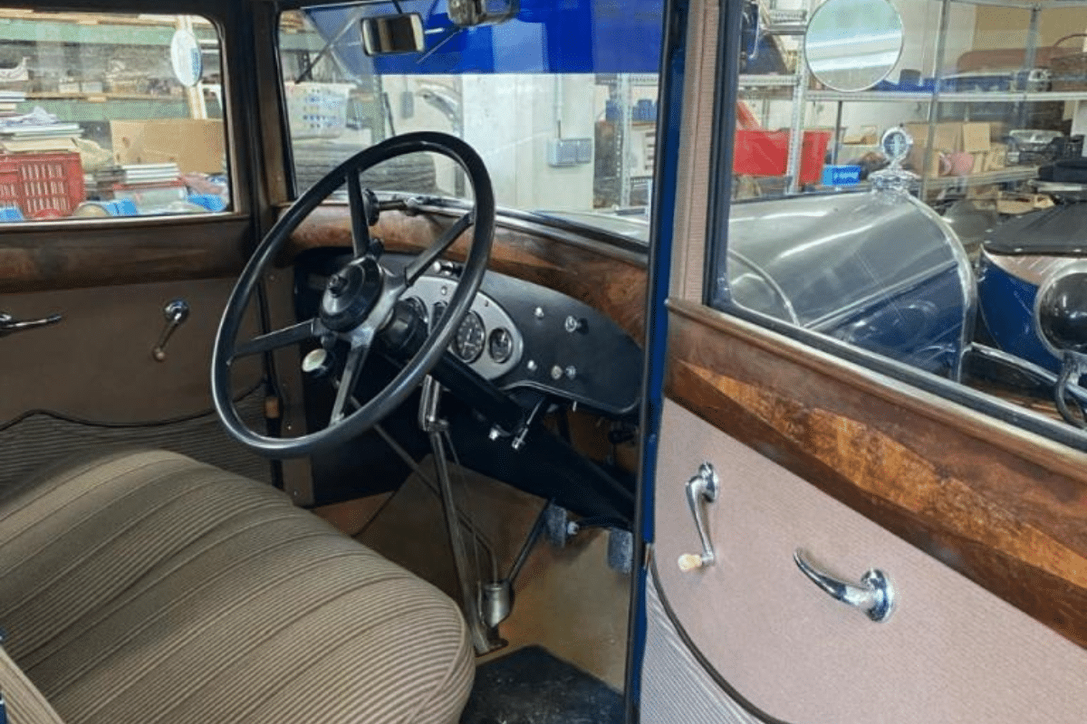 TALBOT M67 11-6 14cv - 1930 vue du volant