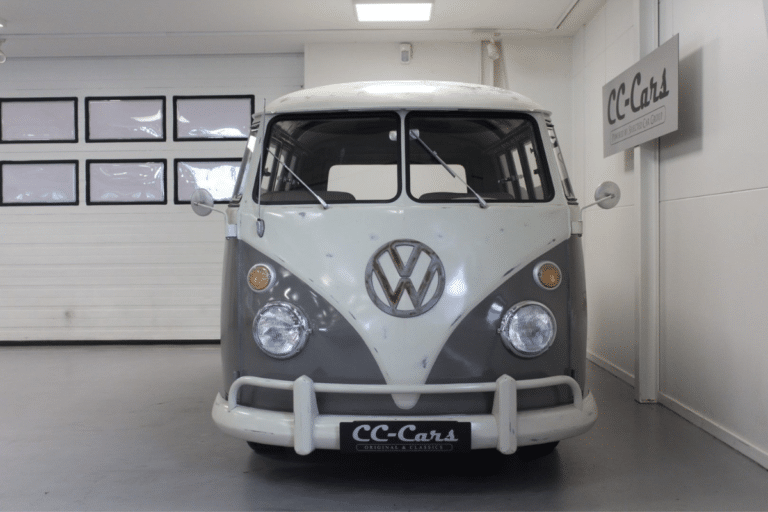 Ce VW T1 de 1964 garde son look usé, mais cache une restauration mécanique à près de 33 000 €