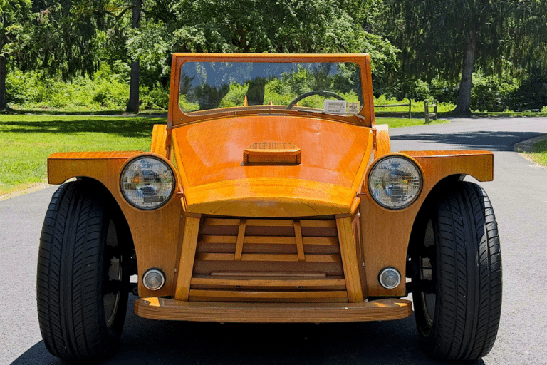 Cette Volkswagen Coccinelle unique cache une carrosserie en bois inspirée d’un projet publié en 1964