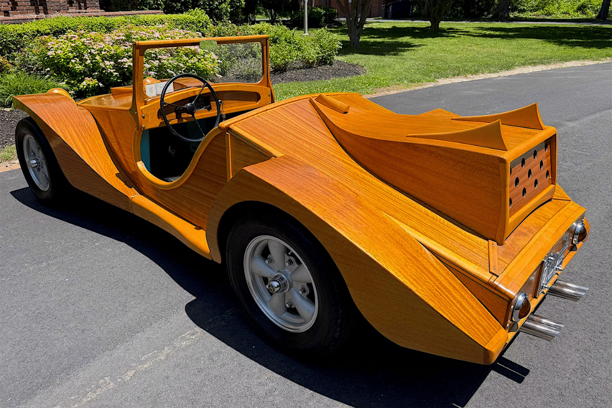 Volkswagen Coccinelle vue de profil