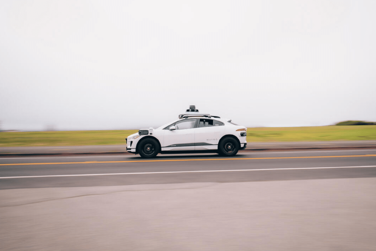Waymo Uber vu de profil