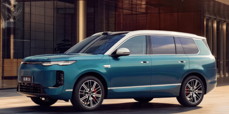 12 000 commandes en 24 heures, BYD lance les livraisons du Sealion 08 et transforme déjà son nouveau SUV en test industriel