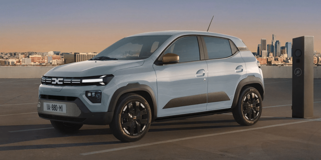 Elles partagent 75 % de leurs composants, mais la Dacia Spring laisse au conducteur ce que la Twingo lui retire