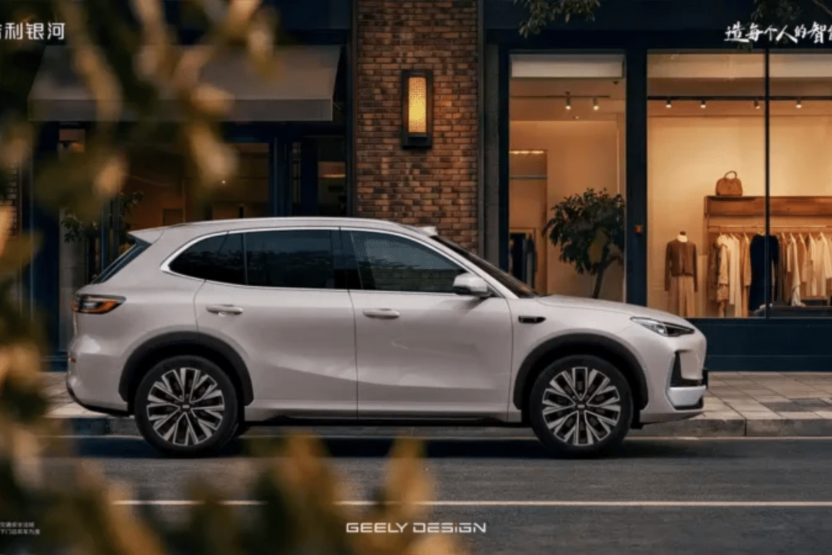 Geely EX5 vue de profil