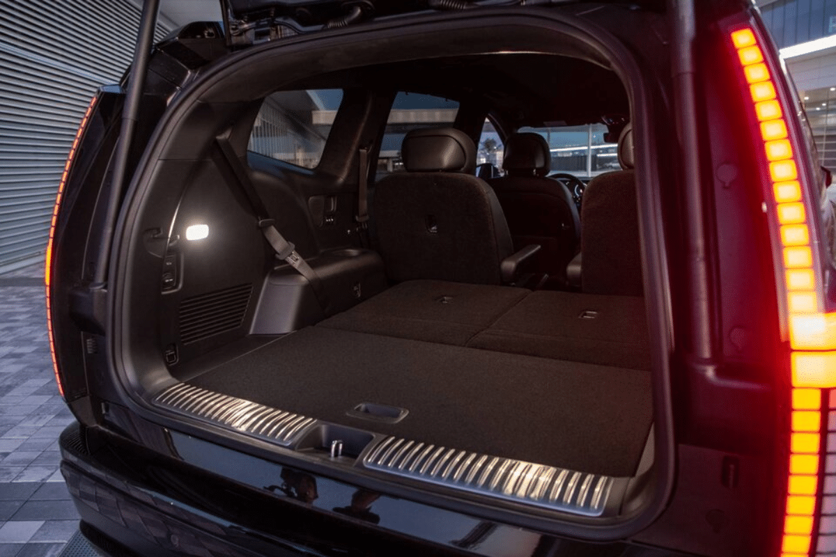 Hyundai IONIQ 9 2027 vue du coffre