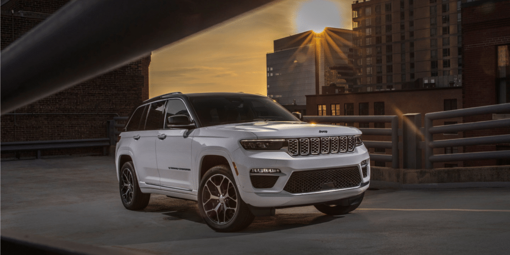 Tant que les normes américaines sont assouplies, Jeep pourrait glisser un V8 suralimenté de 777 ch dans le Grand Cherokee, l'un de ses derniers gros V8 thermiques