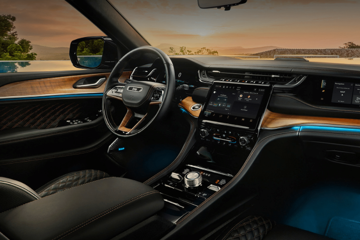 Jeep Grand Cherokee SRT design intérieur 