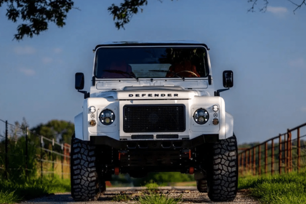 Un Defender à 403 740 dollars avec son vieux 300Tdi, ce choix de Helderburg est loin d’être un hasard
