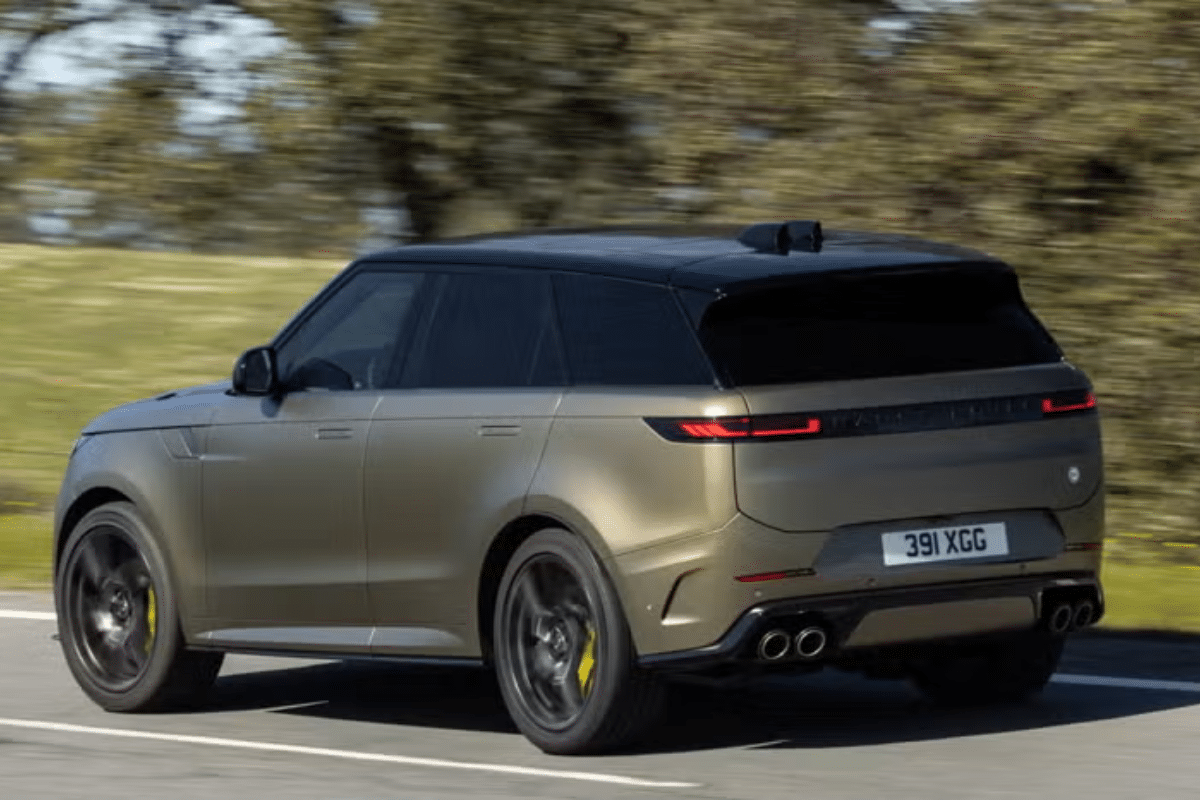 Land Rover Range Rover Sport SV vue arrière