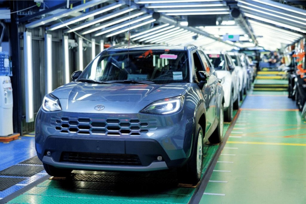 Le succès de la Yaris Cross conforte Toyota dans l’hybride, même quand l’électrique gagne du terrain en France