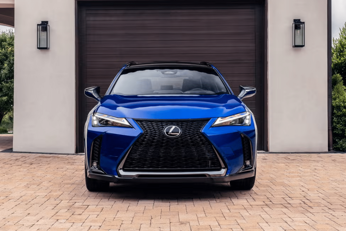 Lexus UX vue de face