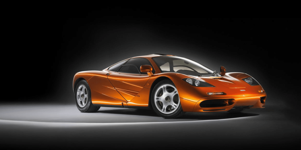 Elle avait devancé la McLaren F1 sur le carbone, cette supercar monégasque oubliée revient aux enchères