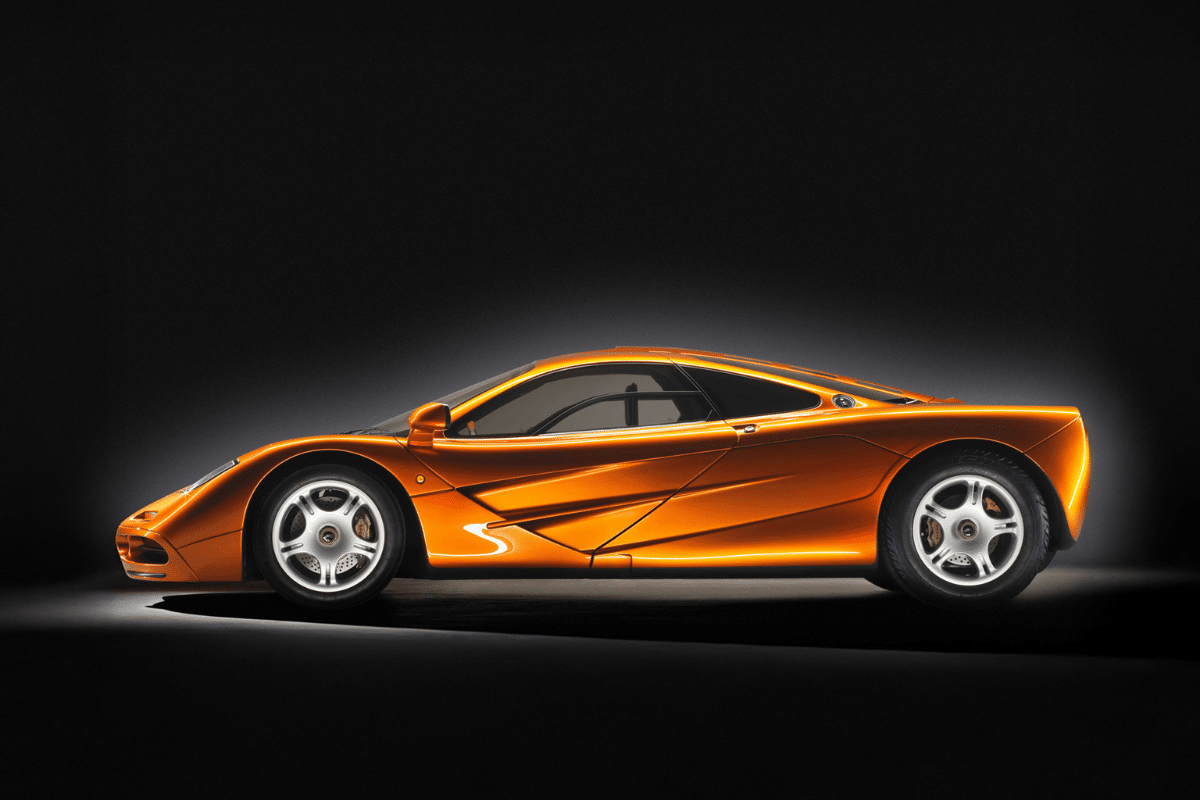 McLaren F1 vue de profil