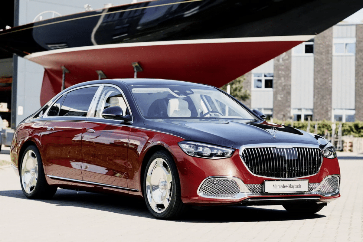 Mercedes-Maybach Classe S vue de profil