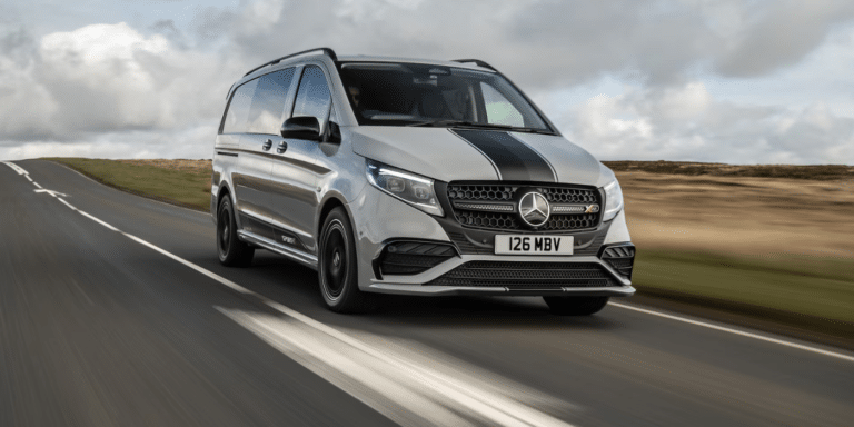 Mercedes donne un visage plus sportif à son Vito, avec un habitacle inédit et des jantes de 19 pouces