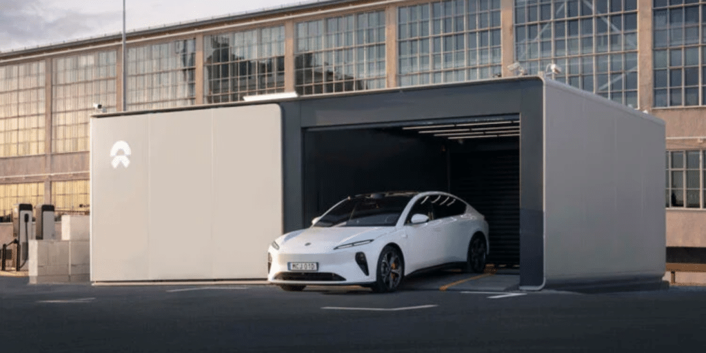 L’échange de batteries coûte une fortune, Nio ouvre 30 % de son réseau à Geely pour accélérer son déploiement