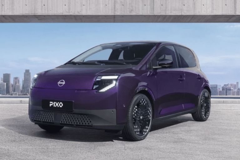 Nissan mise sur une petite électrique sans complexité inutile, mais garde encore son prix sous silence