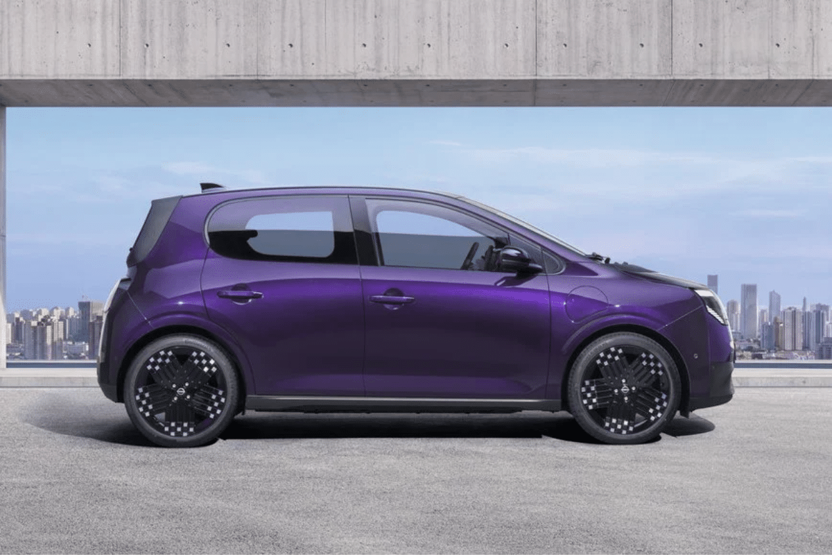 Nissan Pixo vue de profil