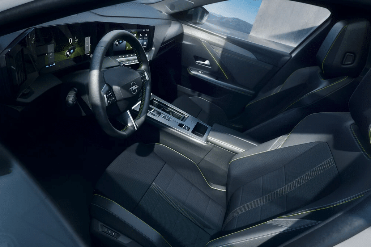 Opel Astra GSE Line design intérieur