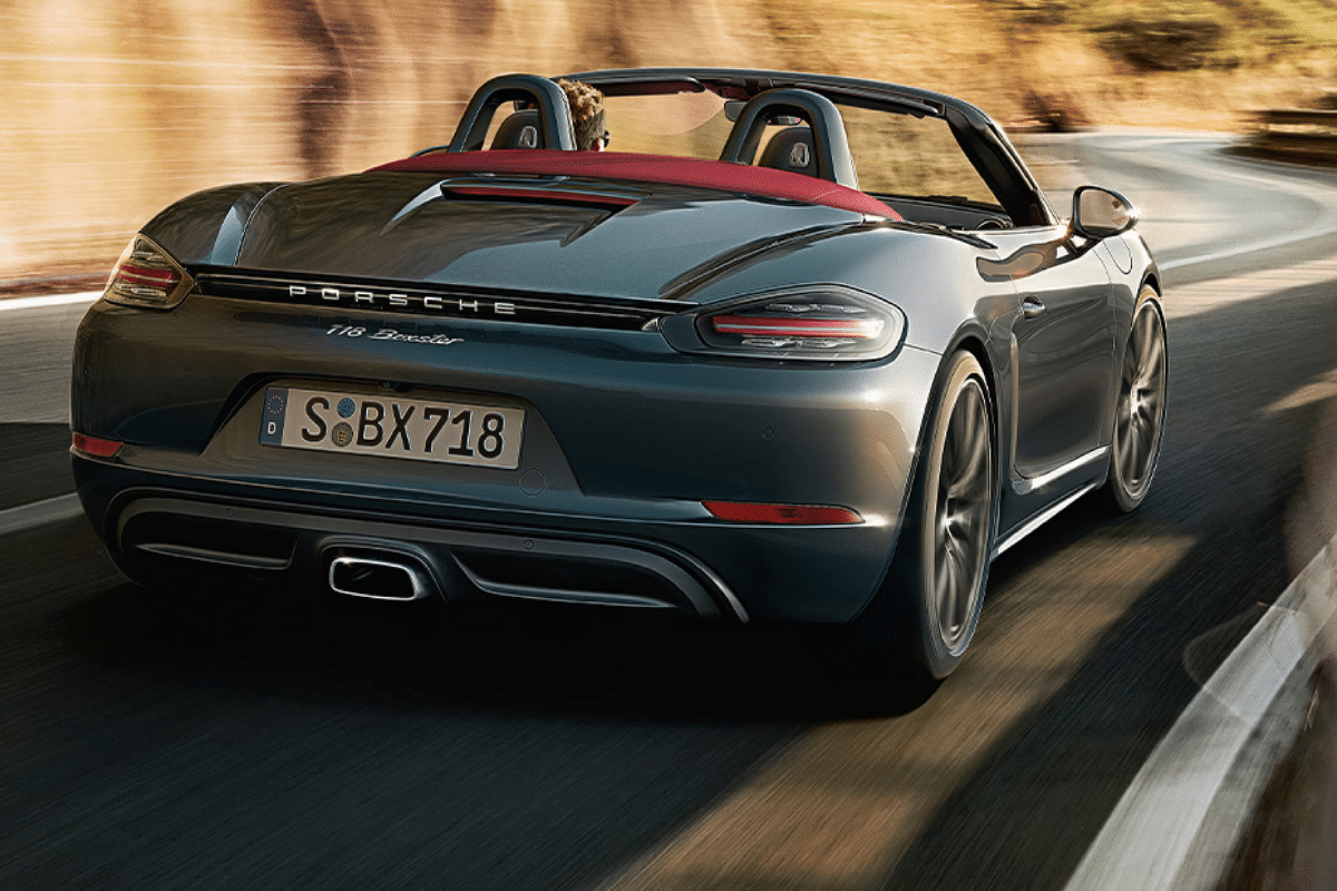 Porsche 718 Boxster électrique vue arrière