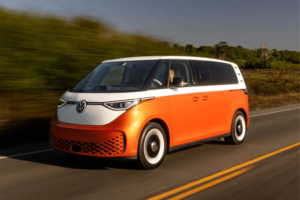 Près de 60 000 dollars pour environ 380 km, le lancement difficile de l’ID. Buzz rattrape la stratégie américaine de Volkswagen