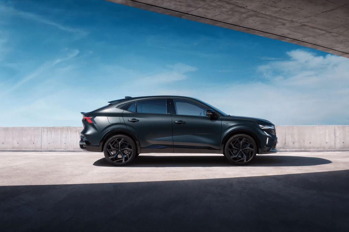 Renault Rafale Hypnotic vu de profil