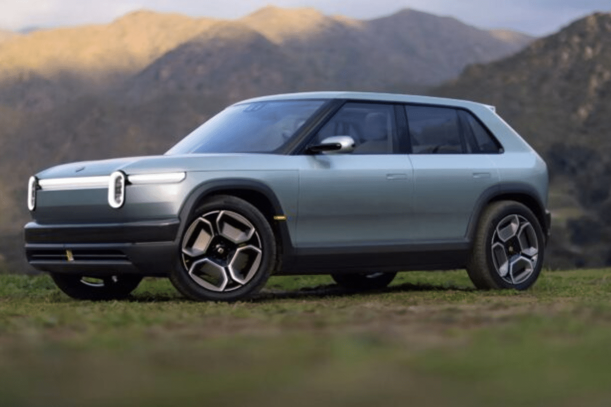 Rivian R3 vue de profil