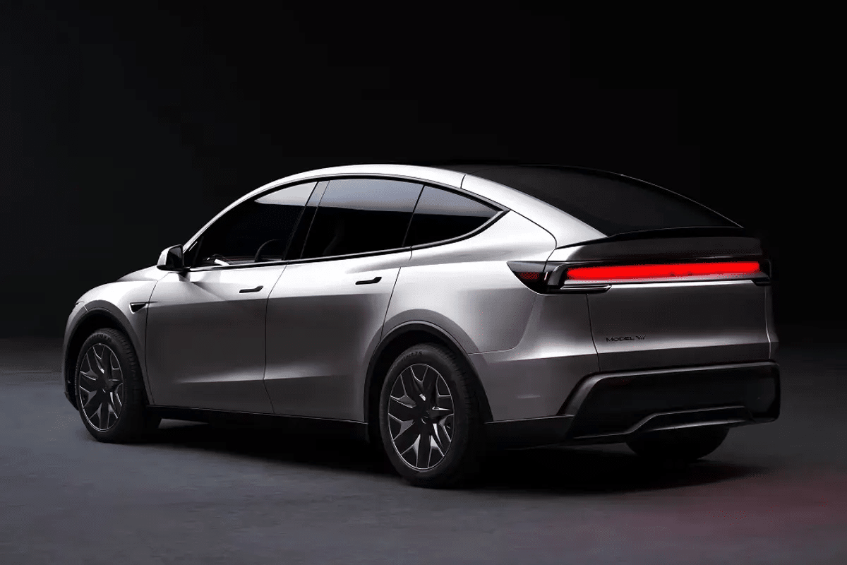 Tesla Model Y L vue arrière