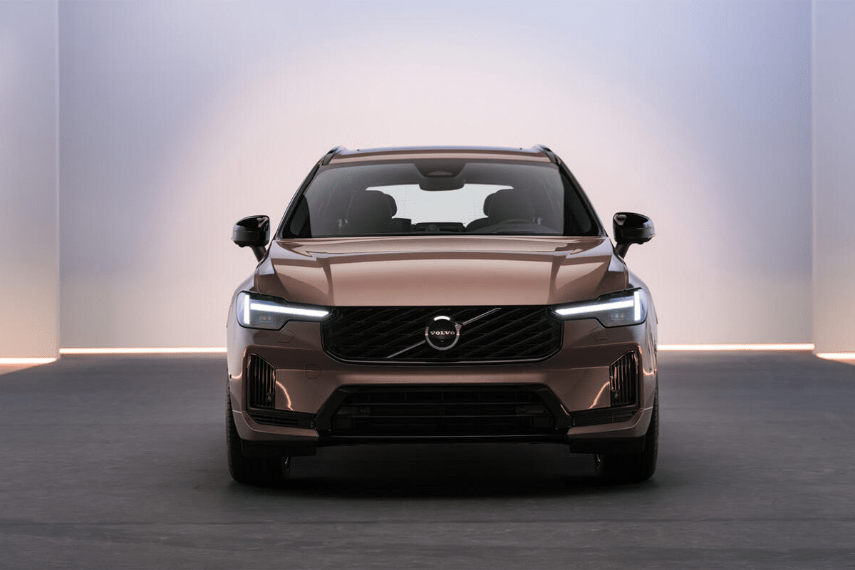 Volvo XC60 PHEV vue de face