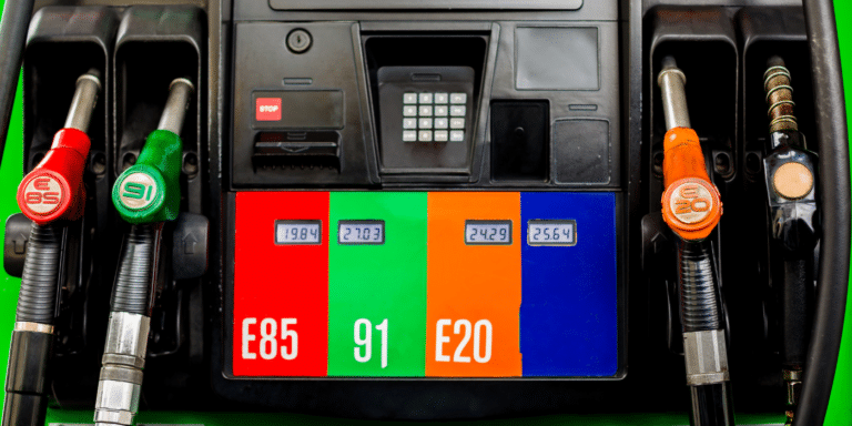 Carburant moins cher : cette aide de 250 € revient en PACA, mais seuls certains automobilistes peuvent la réclamer