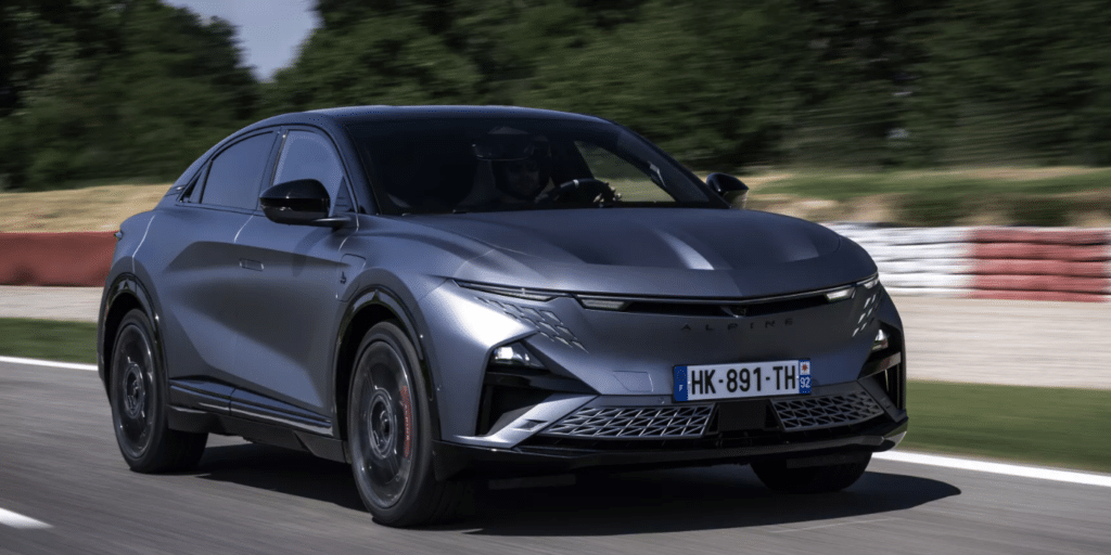 Premier SUV de l’histoire d’Alpine : 1 041 ventes en six mois, et Renault reconnaît lui-même l’échec