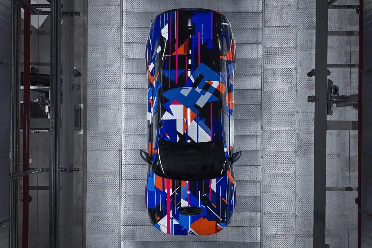 BMW M3 électrique vue du haut