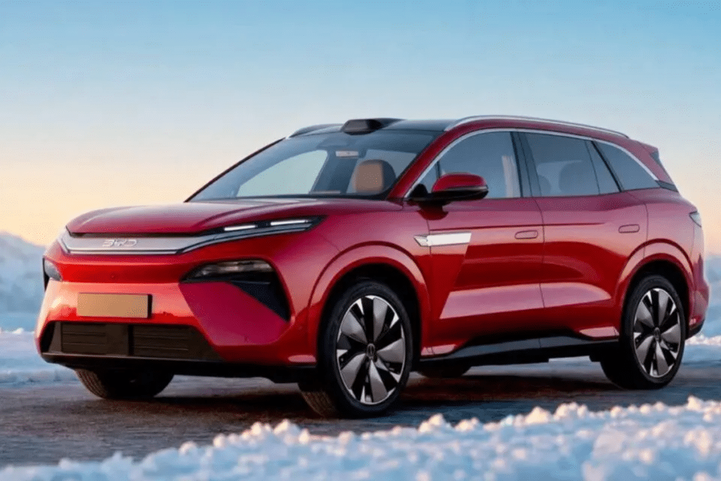 BYD annonce jusqu’à 653 km d’autonomie pour l’Atto 8, de quoi envisager les longs trajets sereinement, du moins sur le papier